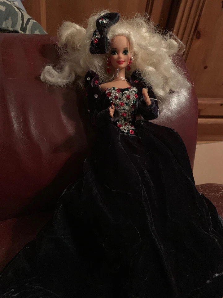 "Vestido de terciopelo de pelo blanco vintage muñeca Mattel 1991 vacaciones Barbie B1" Foto 4 de 4