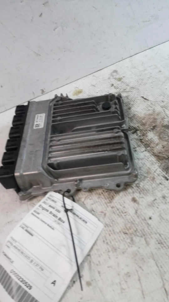 Used Engine Control Module (ECM) fits: 2017 Bmw 330I Electronic Control Module G Foto 2 de 4