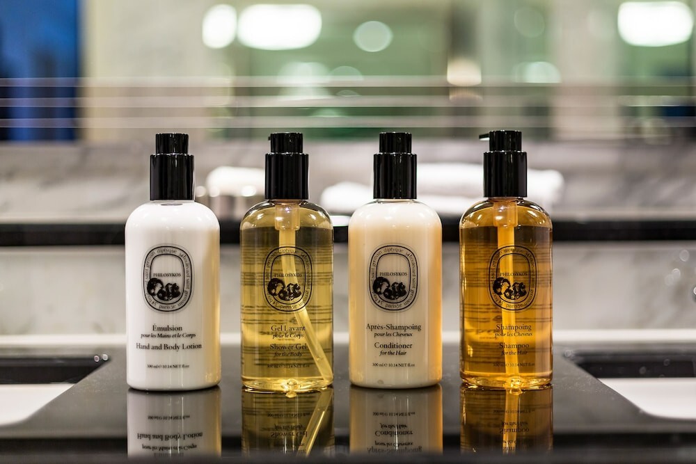 3pc Diptyque Philosykos Shampoo + Shower Gel Lavant 10oz + Gift