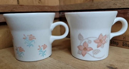 Lot of 2 Vintage Stoneware Coffee Tea Mugs Cups White Flowers Made in USA 3.25"