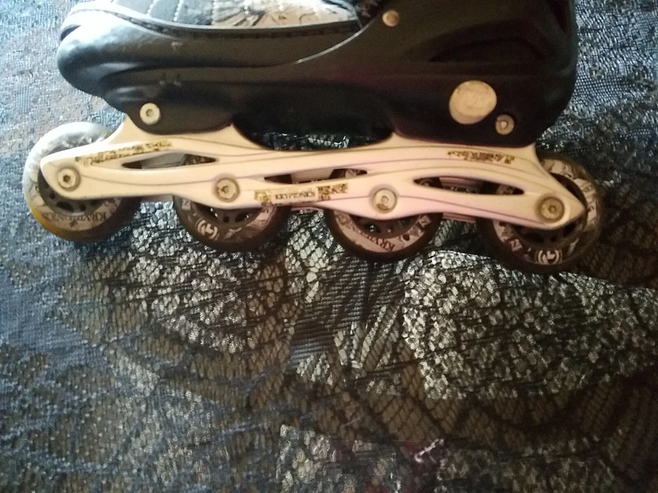 Patines en línea ajustables para adultos Kryptonics Vicious talla 10-11 para hombre Foto 4 de 4