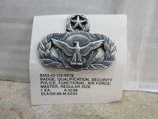 USAF Security Police Qualification Badge Insignia Master US Air Force 1988 NOS 