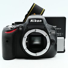 Nikon D5100 16.2MP DSLR Camera w/18-55mm VR Lens Near Mint / 10,570 shots