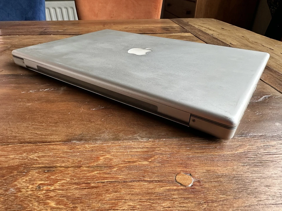 Apple MacBook Pro 15” A1211 Model with 85W Charger Vintage Spares Repairs Laptop - Image 3 of 4