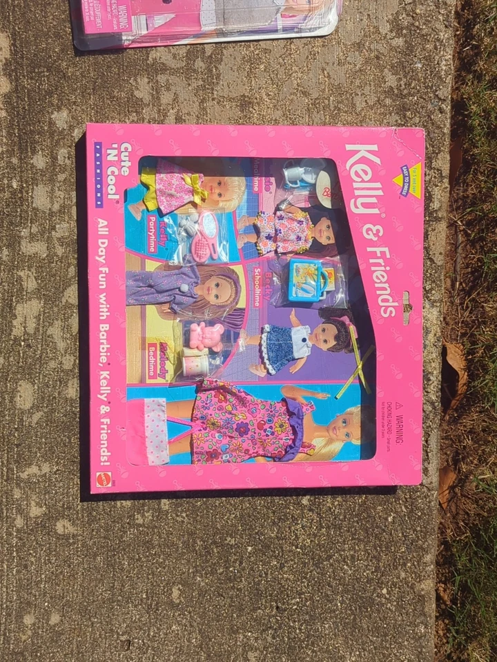 Diversión todo el día con Barbie Kelly y sus amigos lindo y genial moda en caja original 1996 Foto 4 de 4