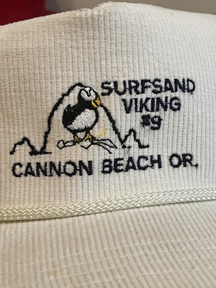 Chapéu de veludo branco vintage Surfs and Viking #9 Cannon Beach OU - Imagem 3 de 4