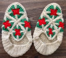 VINTAGE Hand Knitted SLIPPERS Hand-knit Warm Cozy Handmade WOMENS LEATHER SOLES