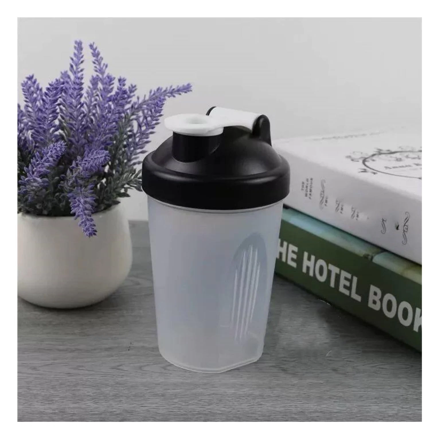 CHNLML Protein Shaker Bottle 400ML/16Oz w. 16 Ounces, Black/Clear Body
Opens in a new window or tab