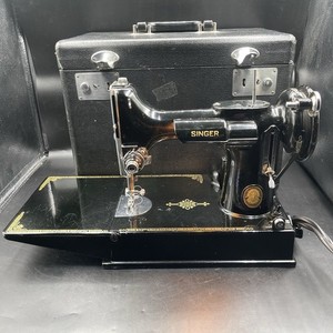 1951 Singer Featherweight Portable Sewing Machine w/ Original Pedal Serviced