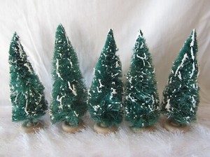 Artificial BOTTLE BRUSH PINE TREES LOT OF 5 Christmas Village Train Set Holiday