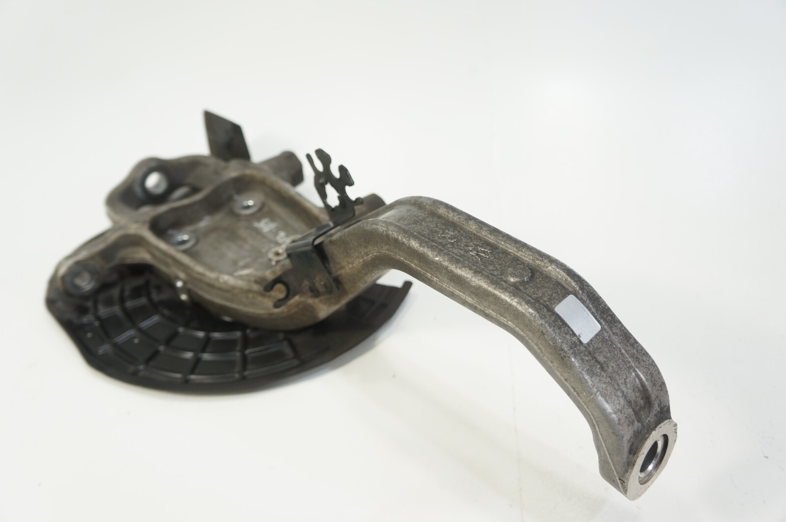 2014-2017 Maserati Ghibli RWD Front Left Driver Knuckle Spindle OEM