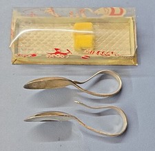 Vintage Pair of Oneida Silver Plate Curved Handle Baby Spoons MX