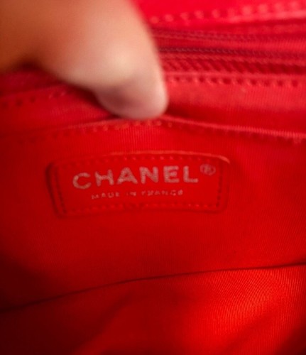 LOVELY AUTH CHANEL MINI CAVIAR CHEVRON ENVELOPE FLAP BAG - Picture 4 of 10