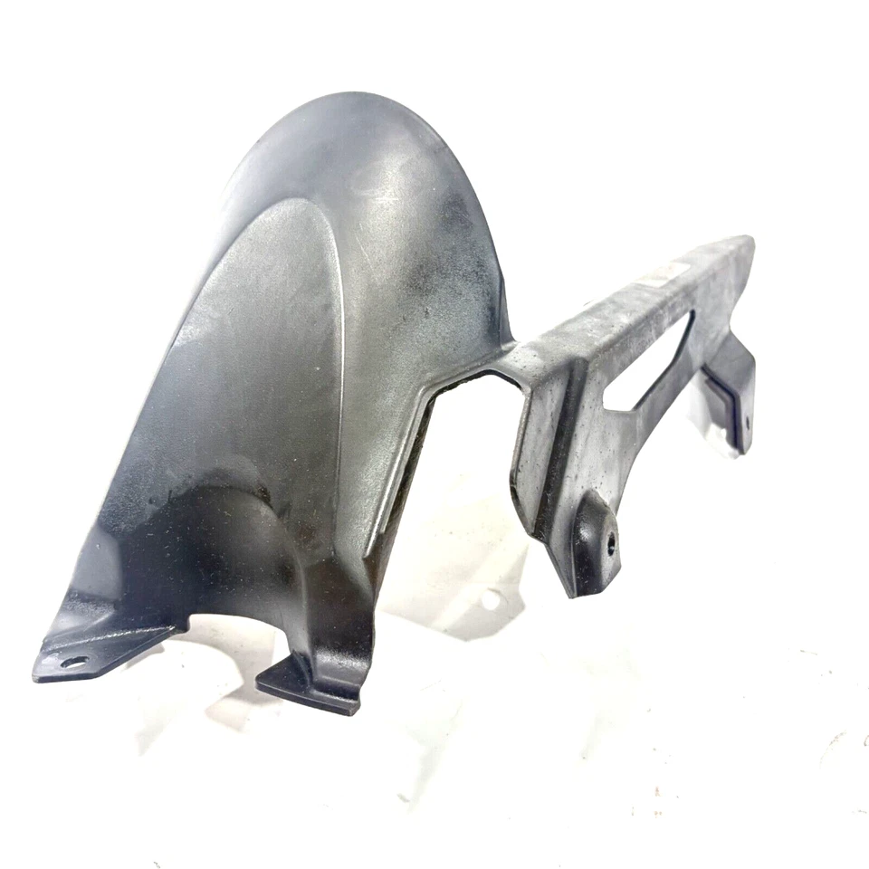 Suzuki Inazuma GW250 2013 a 2018, protector de cadena de guardabarros interior, P/N 61310-48H01 Foto 3 de 4