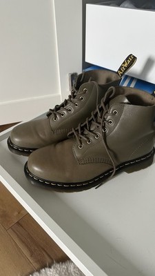 Dr. Martens Leather Boots   Olive / Khaki Green (Very Good Condition)