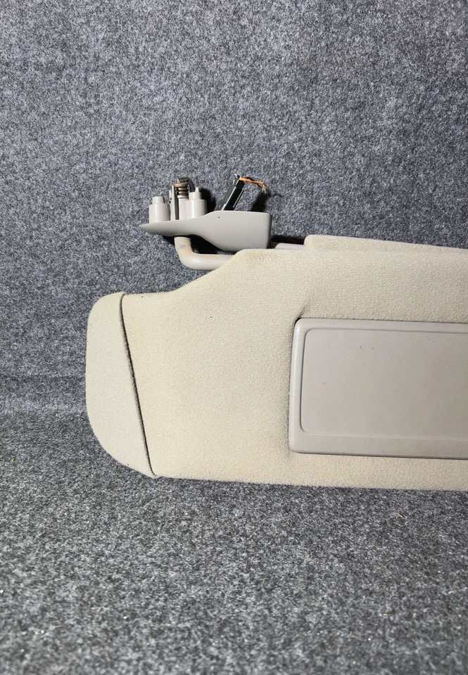 Juego de parasol izquierdo derecho gris OEM 2000-2006 Chevy Tahoe Suburban Yukon Avalanche Foto 3 de 4