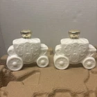 VINTAGE AVON MILK GLASS ROYAL COACH CARRIAGE WITH BATH OIL