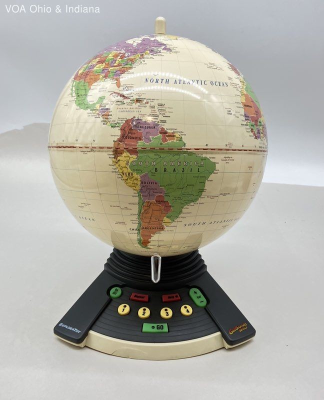 Vintage GeoSafari World Interactive Talking Globe Exploratoy Model 6490 Tested