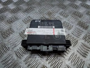 MERCEDES-BENZ E W210 Türsteuergerät vorne links 2108207526 2.20 Diesel 24039898