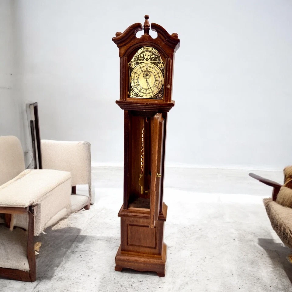 Reloj Town Square Miniaturas Chimenea y Abuelo con Silla Azul Sin Marca Foto 3 de 4