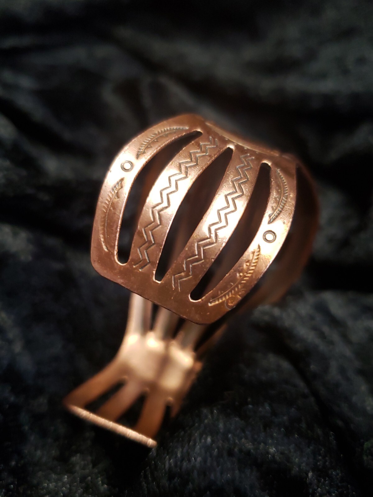 SOUTHWEST NATIVE Vintage Solid Copper Tribal Cuff… - image 20