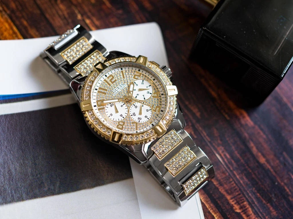 Guess top watch w0799g4