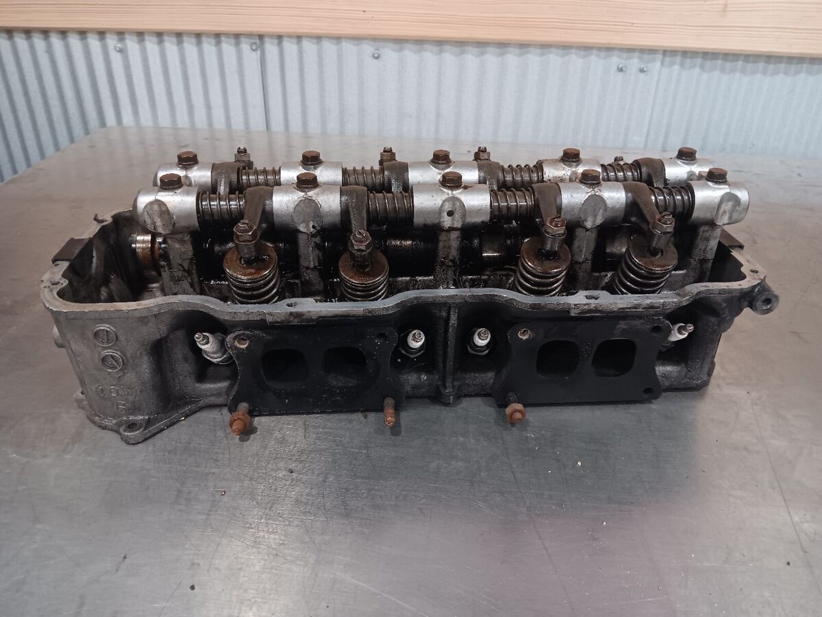 83-89 nissan datsun d21 720 z24 OEM complete cylinder head 83-89 nissan datsun d21 720 z24 OEM complete cylinder head