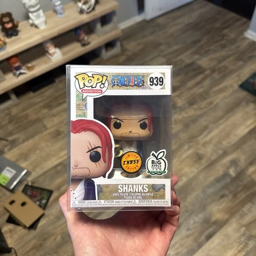 Funko Pop! Vinyl: One Piece Shanks (Chase) Big Apple (BAC) #939 W/ Protector