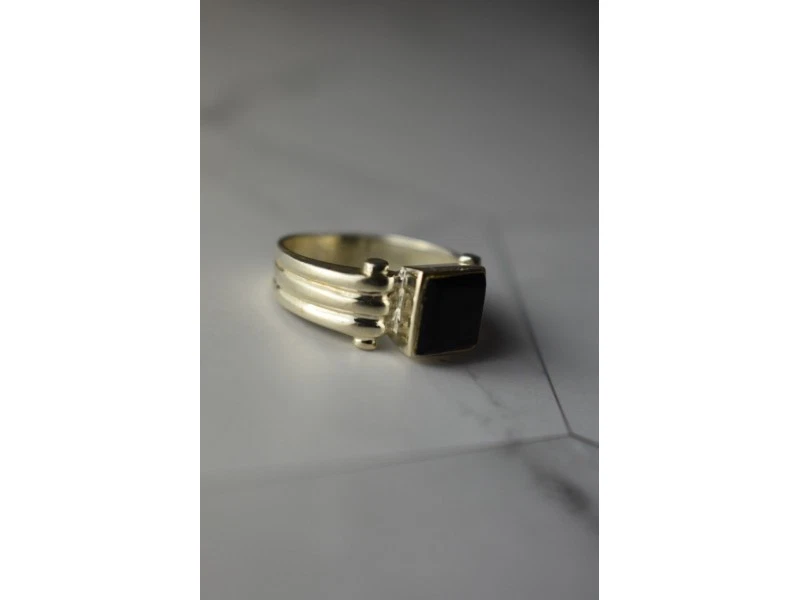 925 Sterling Silver Black Agate Signet Ring Size 6.5 - Image 3 of 4