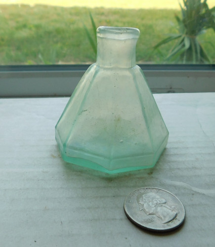 NICE AQUA UMBRELA INK - 1860'S