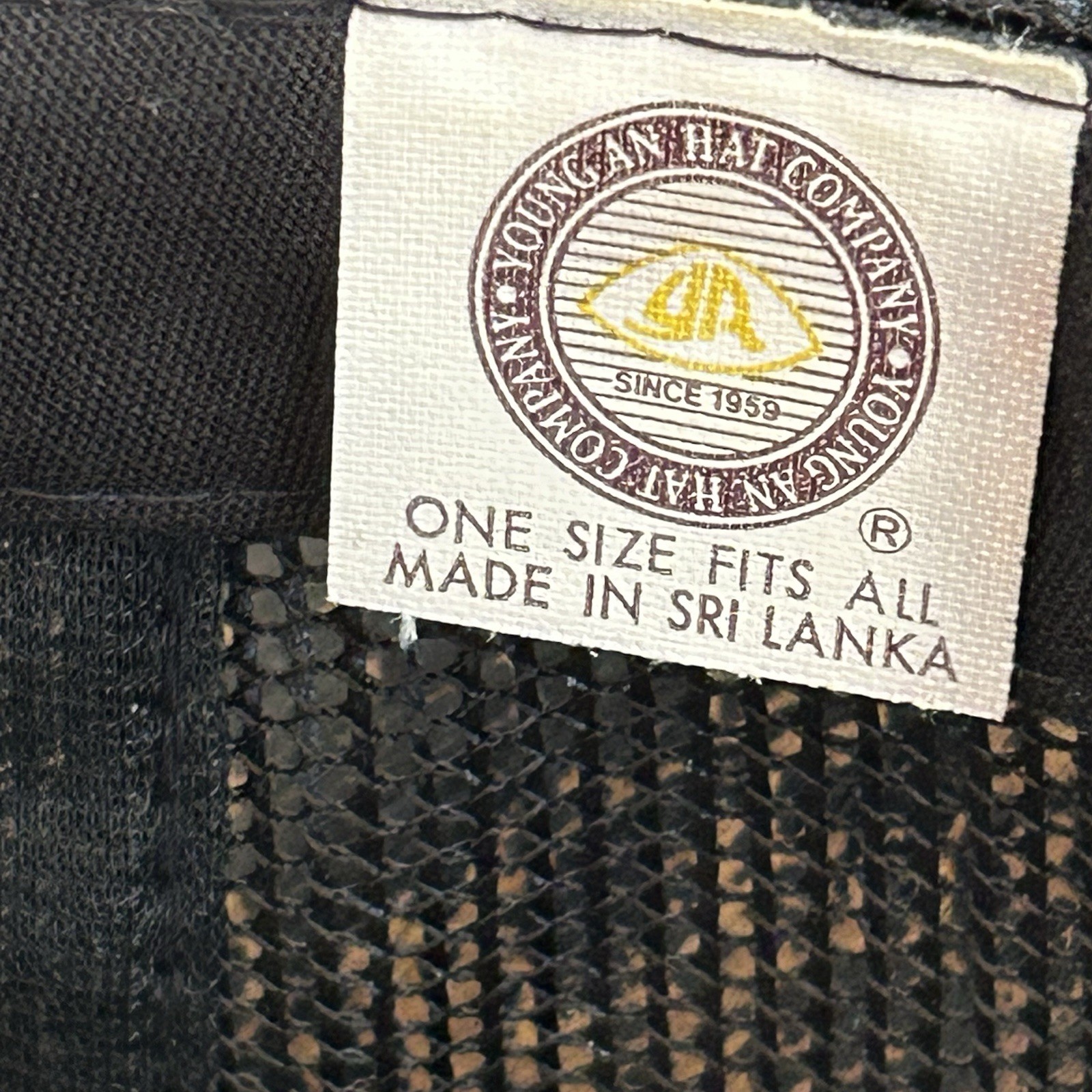 Vintage Trucker Hat Mesh Foam SnapBack Black Woodland Lake Graphic Logo Youngan