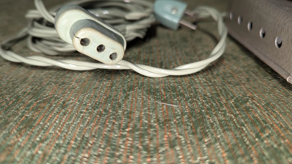 Винтажная электрическая швейная машинка Mercury 701 колено 702 фута педаль контроллера США - Изображение 3 из 4