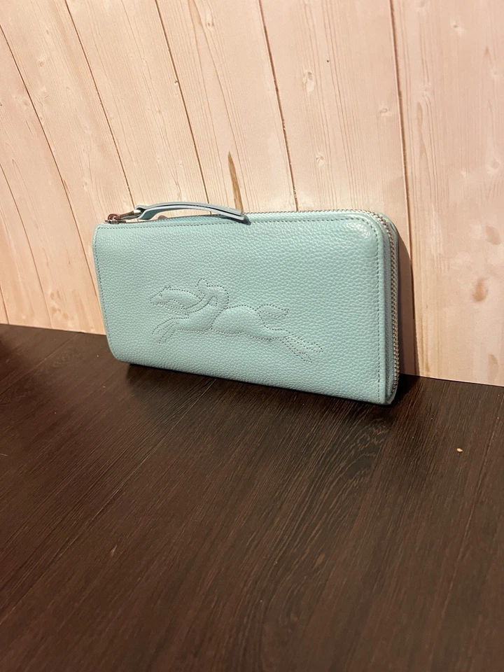 Cartera de cuero azul claro Longchamp con caballo Foto 2 de 4