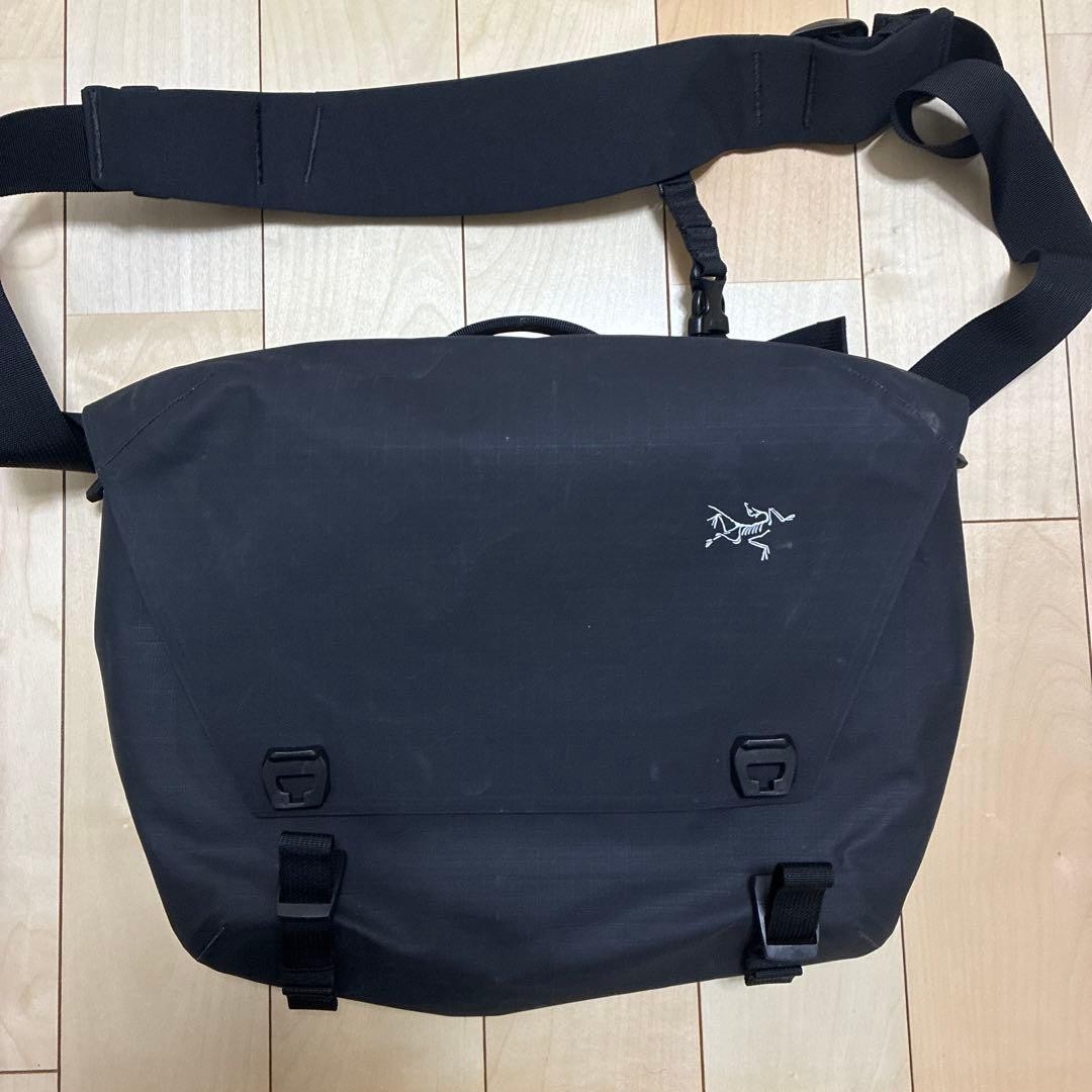 Arc'teryx Granville 10 Courier Bag Black 10L used, 5x, 42x34x13cm
