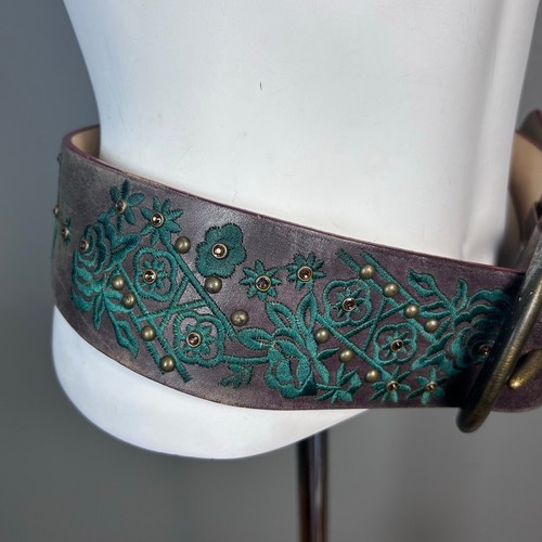 Streets Ahead belt Medium embroidered chunky brown western boho distressed hips - Picture 4 of 10