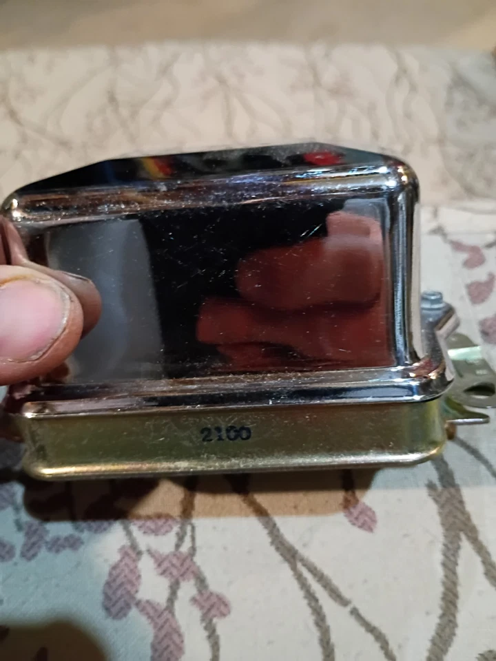 Regulador de tensão SMP 41712GCRF para 1946-1947 Packard modelo 2100 - Imagem 2 de 3