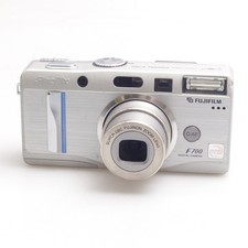 FUJIFILM FinePix F700 Super CCD Digital Camera Excellent JAPAN