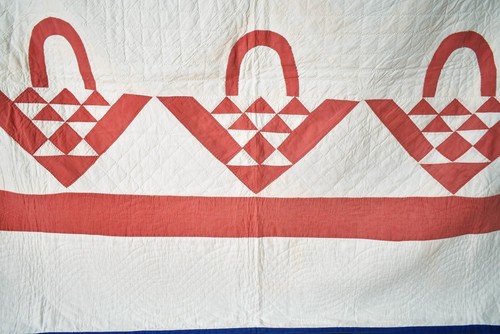 Vibrant 1910's Red & White Baskets Antique Quilt ~UNUSUAL DESIGN! - Picture 5 of 7