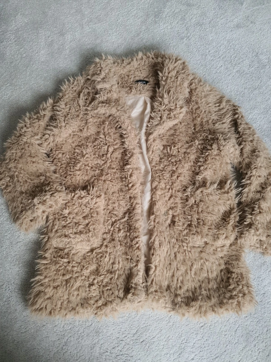 Beige fur shop jacket outfit
