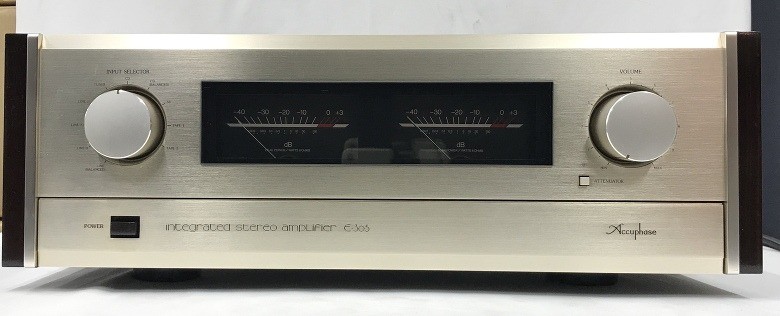Accuphase E-305 Integrated Amplifier