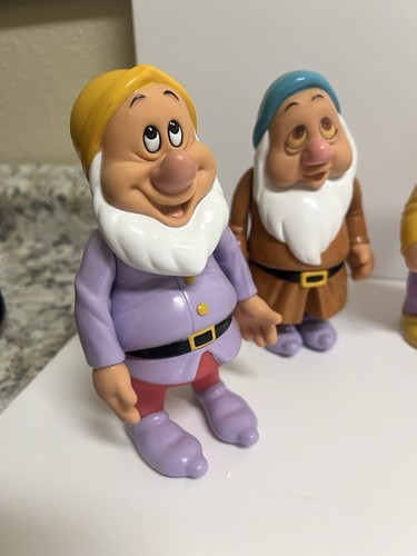 Vintage 1992 Disney Snow White Seven Dwarfs Vinyl Plastic 6” Figures Toys Set 7 - Picture 2 of 19