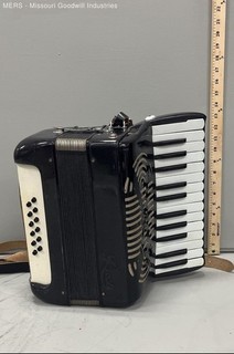 Rivoli H 428 Vintage Italian Piano Accordion 12 Bass 25 Key Black For Repair
