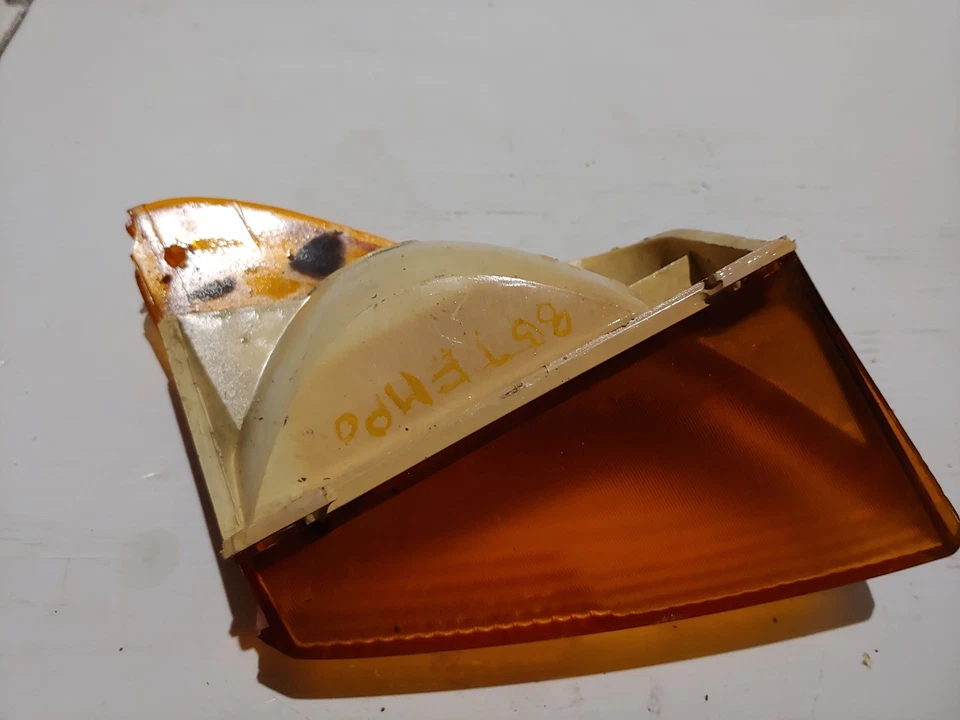 Ford Tempo 1984 1985 luz de paso derecho luz de esquina señal de giro de estacionamiento OEM Foto 4 de 4