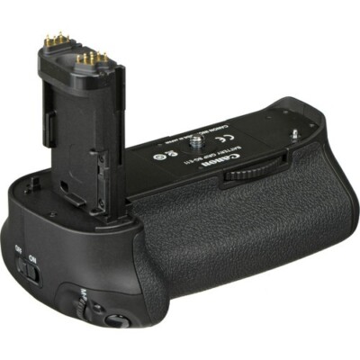 Canon BG-E11 Battery Grip - Good Condition