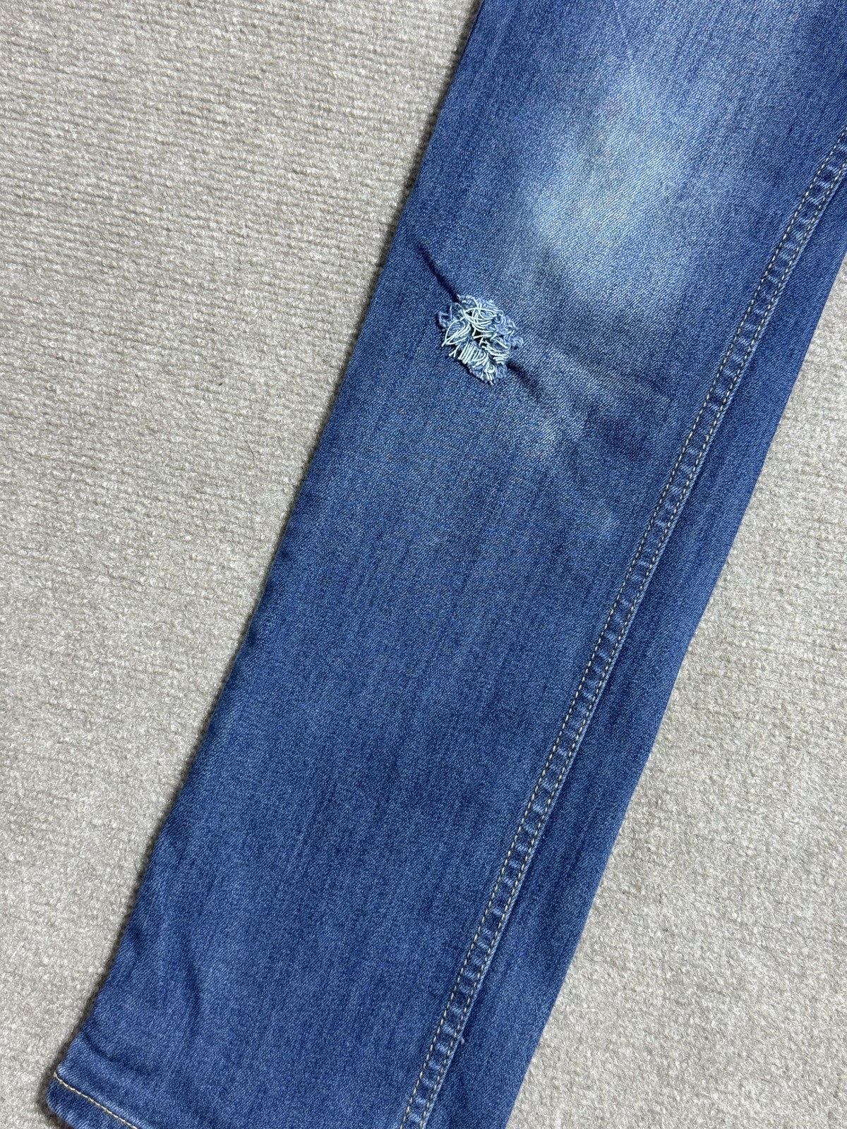 Levis 511 Jeans Boys 14 Regular Blue Slim Fit Distressed Knee Denim Pants 27x29 thumbnail 2