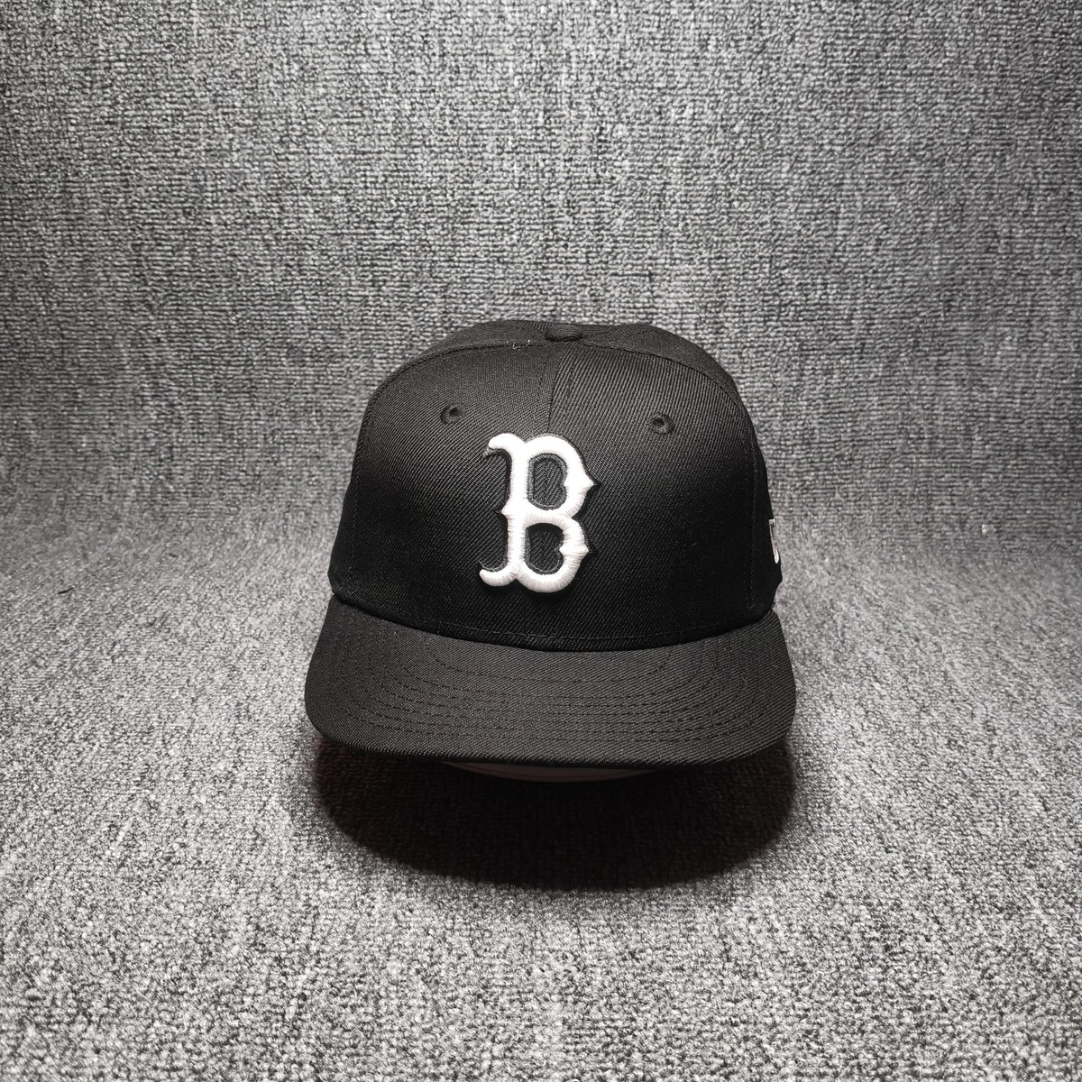 New Era 9FIFTY Boston B Snapback Hat Cap Black Flat Brim Adjustable