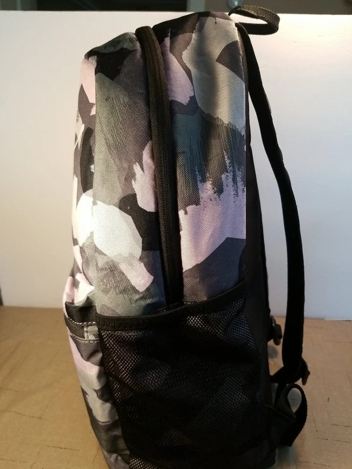Mochila Puma púrpura/negro/gris camuflaje 18,5 pulgadas Foto 2 de 4