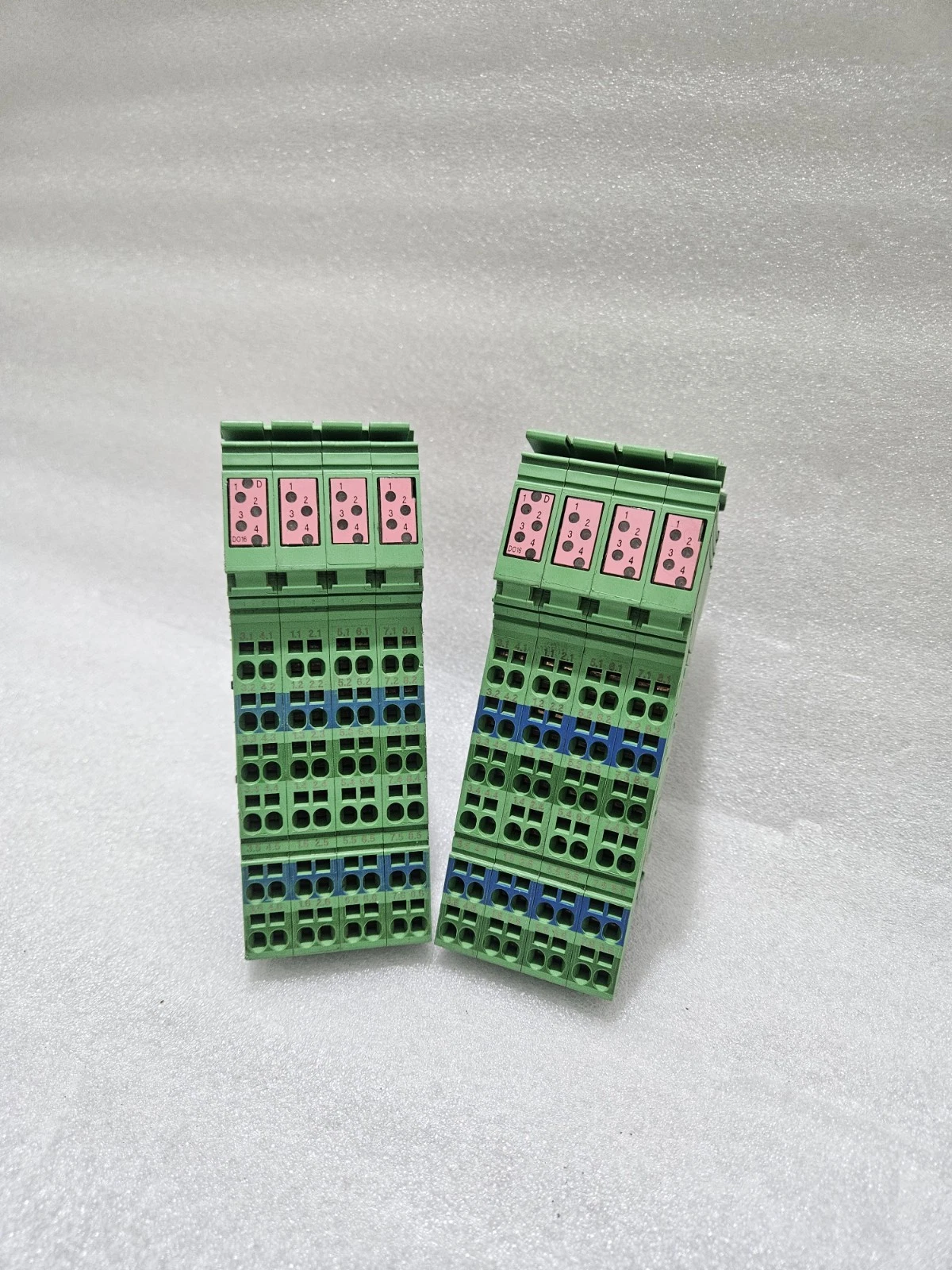 PHOENIX CONTACT 2861292 (IB IL 24 DO 16-PAC) Used Working Inline Digital Output