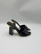 Women’s VALENTINO GARAVANI Hyper One Stud Leather Slide Sandals Black Size 38