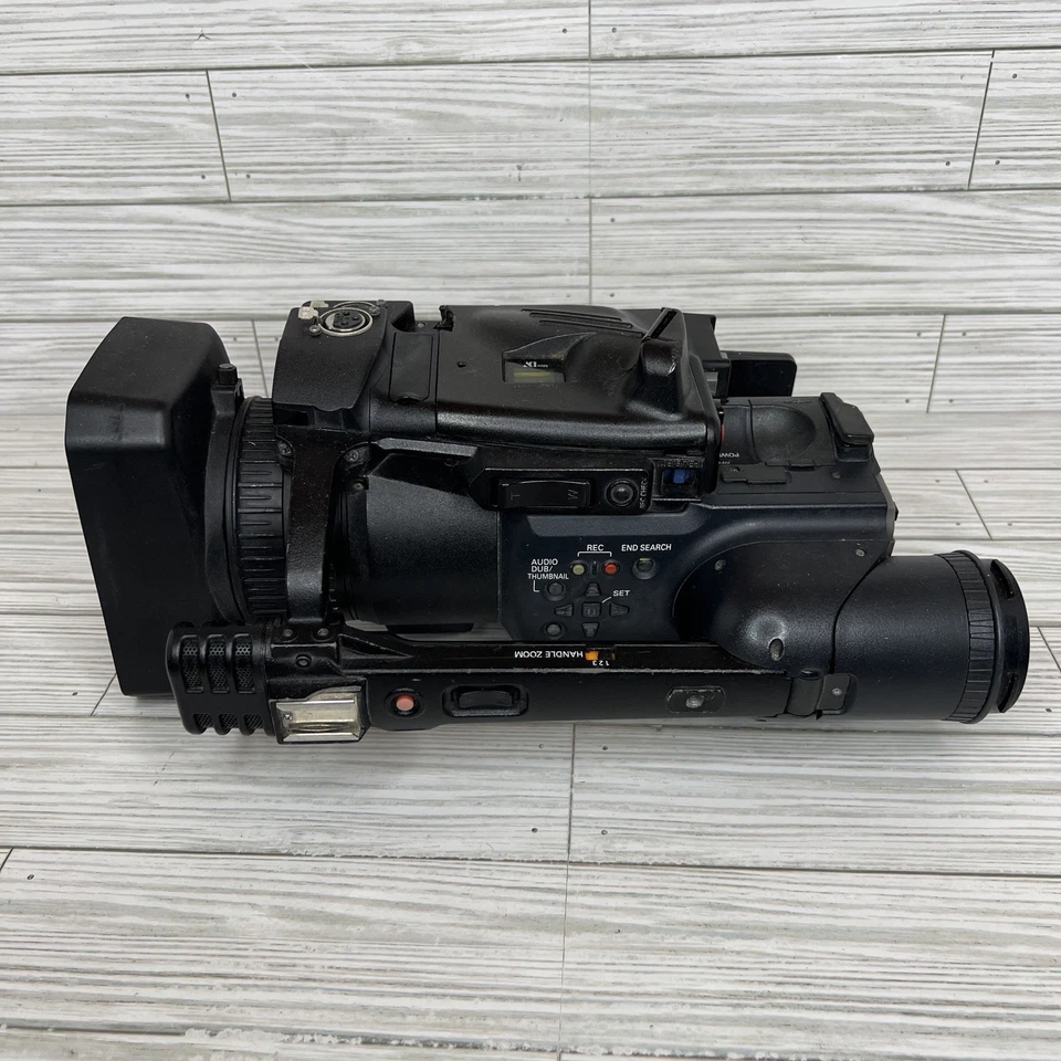 READ Panasonic AG-HVX200A P2 DVC Pro HD 3CCD 13x Optical Zoom Camcorder UNTESTED - Image 3 of 4